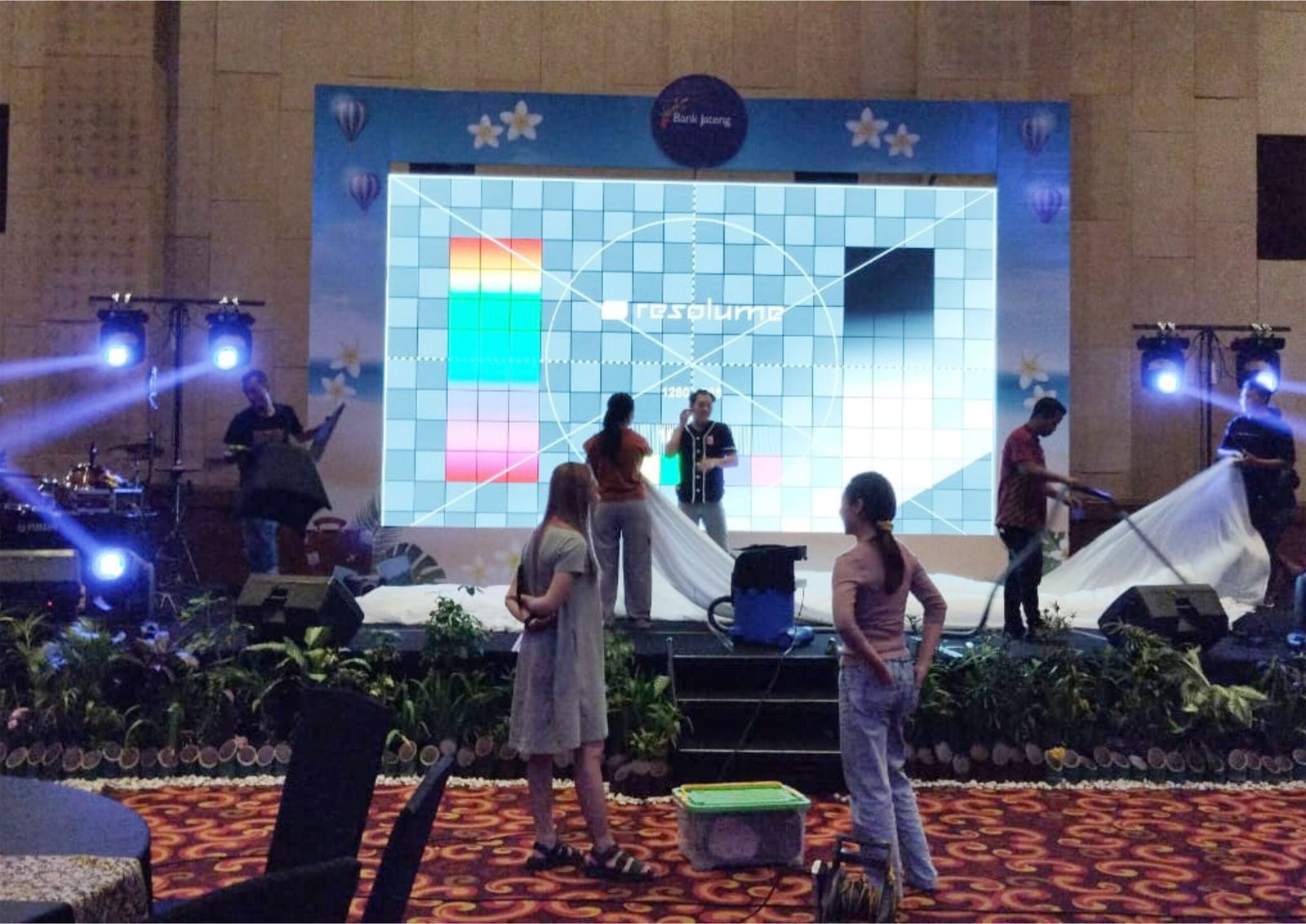 Dekorasi Frame LED Screen Bank Jateng 03